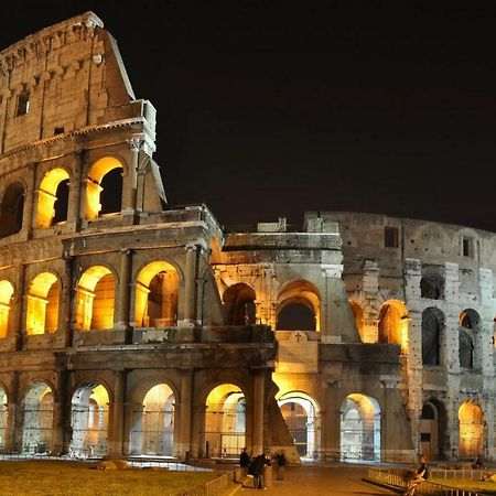 Romenjoy Colosseo Buitenkant foto