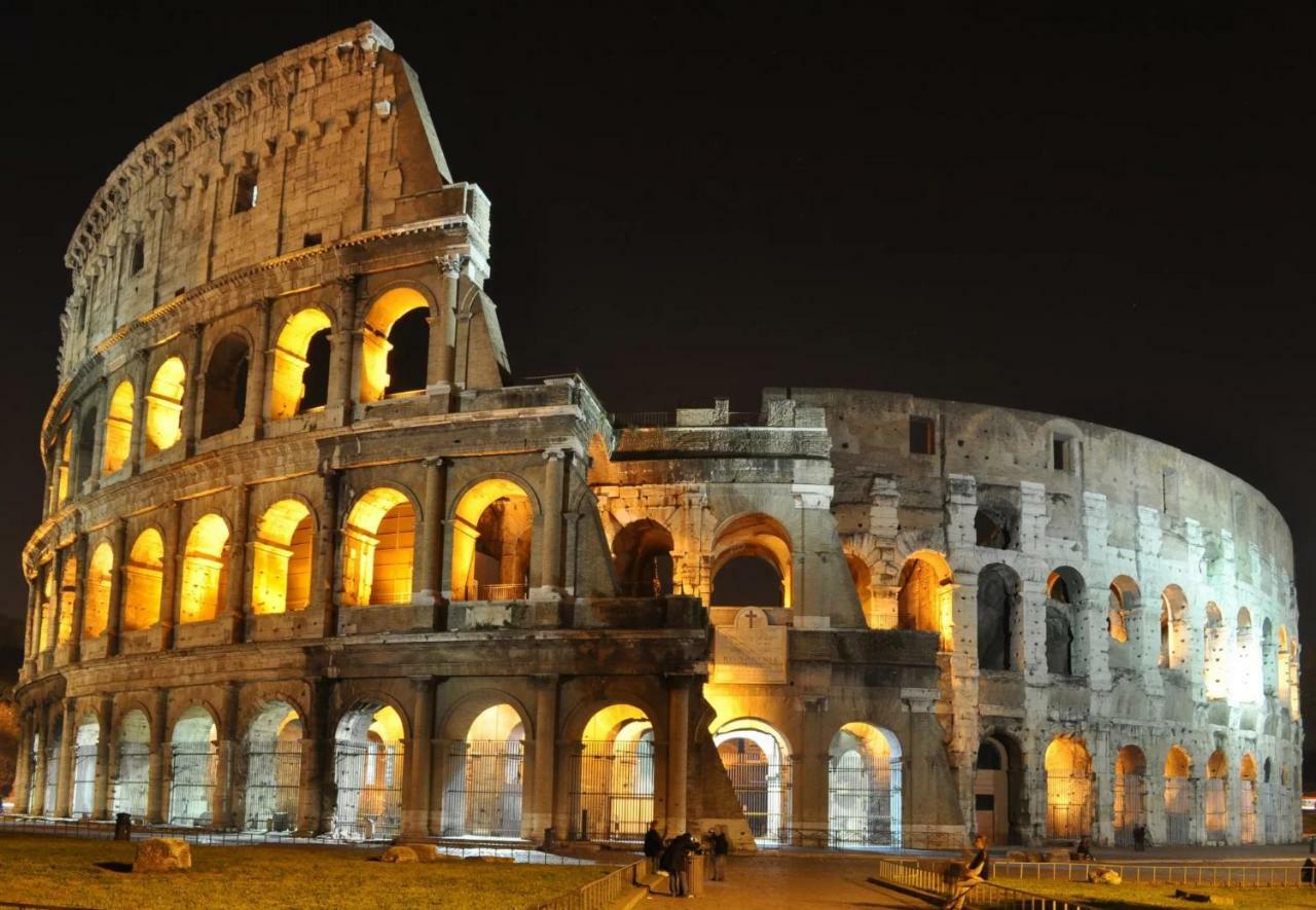 Romenjoy Colosseo Buitenkant foto